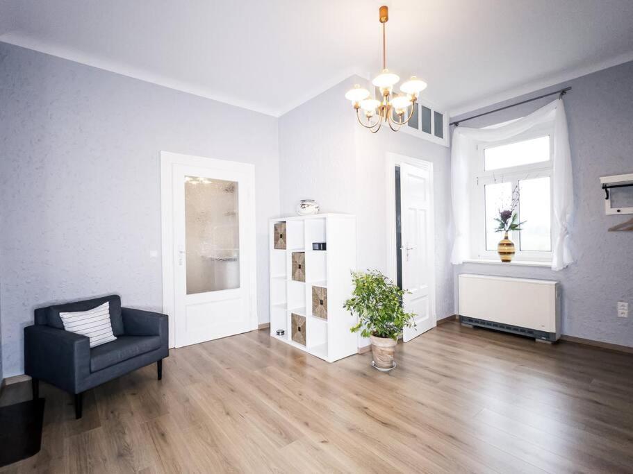 ►top Nähe Porsche, Flughafen, Messe&bmw◄ Apartment *